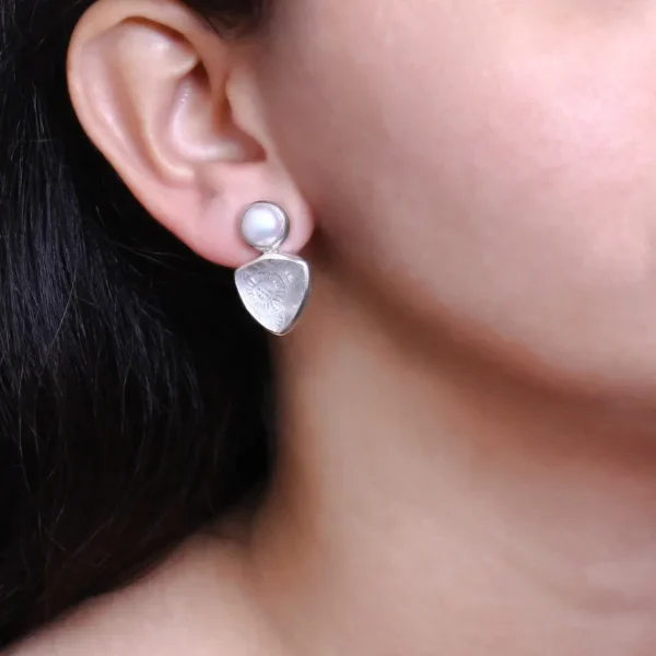 Stephen Dweck Carventurous White Pearl Hand Carved Natural Quartz and Mother of Pearl Clip Earrings in Sterling Silver< Earrings