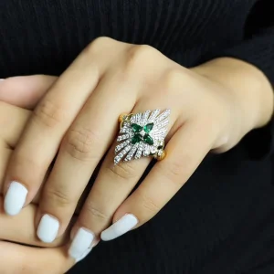 Stephen Dweck Sunray Emerald 0.85ct and Diamond 0.70ct Ring in 18K Gold< Rings