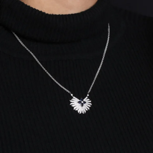 Stephen Dweck Sunray Sapphire 0.80ct and Diamond 0.85ct Pendant in 18K Gold< Necklace